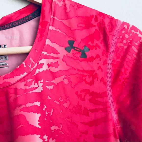 UNDER ARMOUR hot pink print performance top - Picture 2 of 7